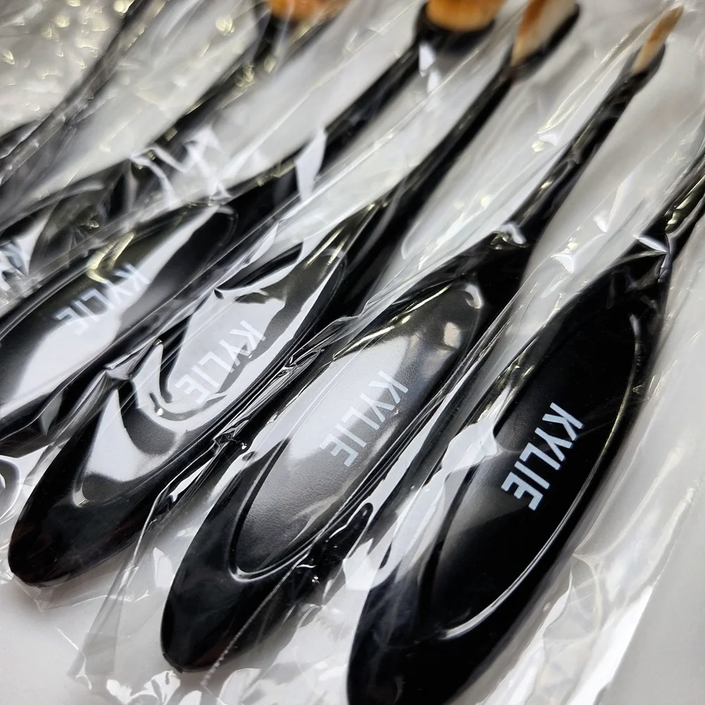 Kylie Black and Brown Makeup Brush Set